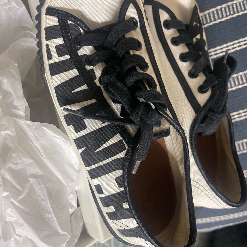 Beautiful sneakers sold out everywhere